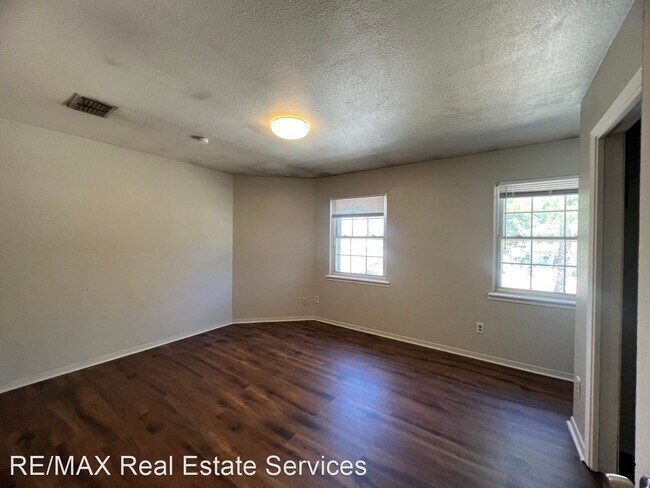 Foto del edificio - 2 br, 1 bath House - 9001 Cluster Drive