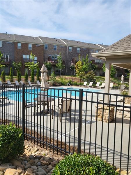 Foto del edificio - 5499 Terrace Bend Pl