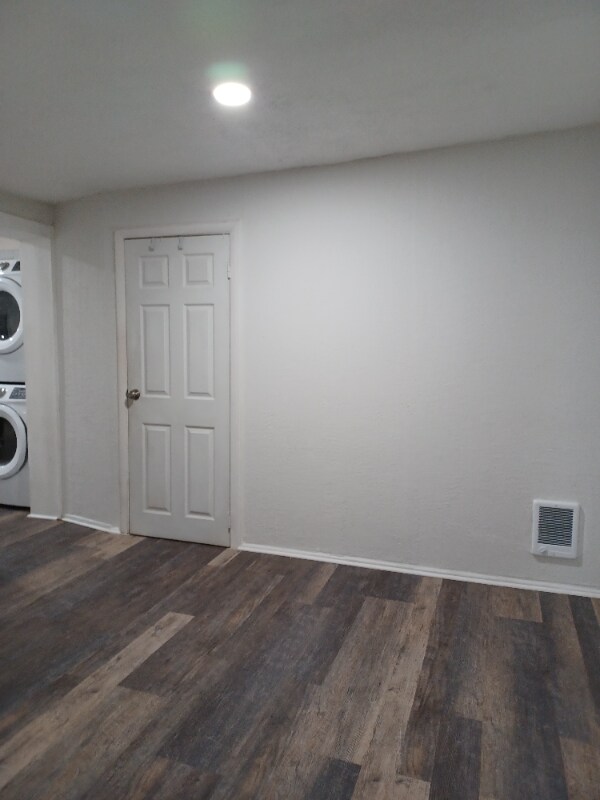 Building Photo - 177 S Main St