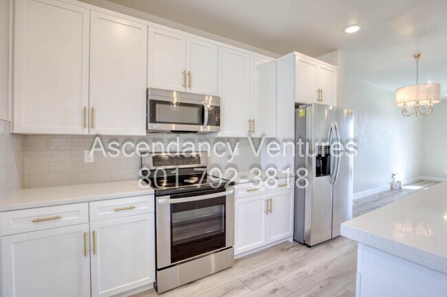 Building Photo - 6356 W Sugarcane Dr