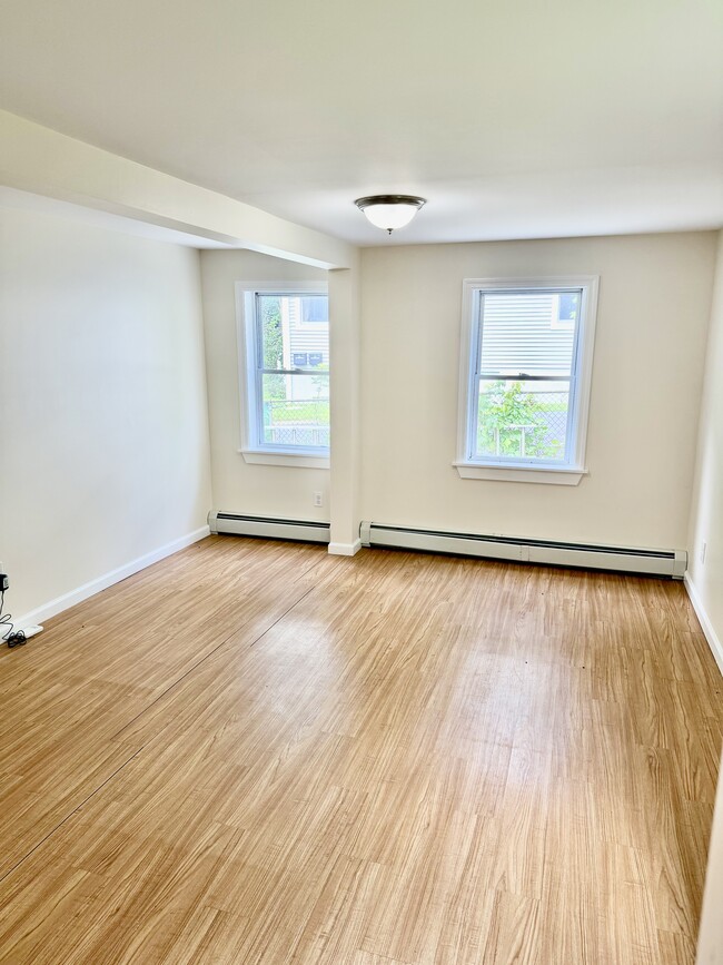 Building Photo - 27 Gatto Dr