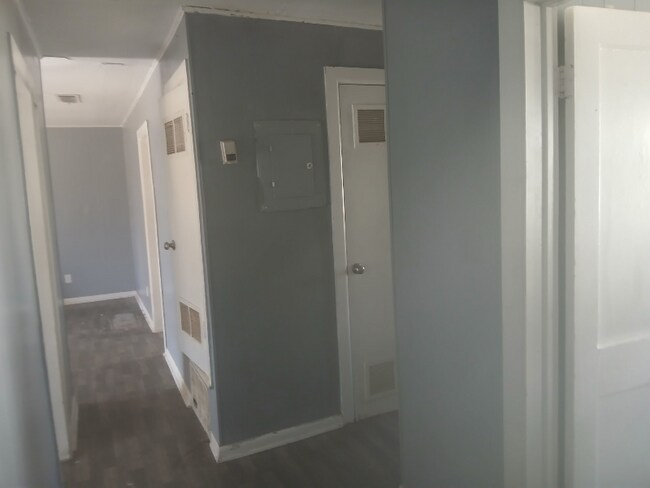 Foto del edificio - 106 S Davis St