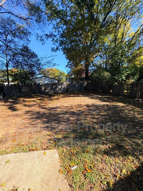 Foto del edificio - 1373 5th Pl NW