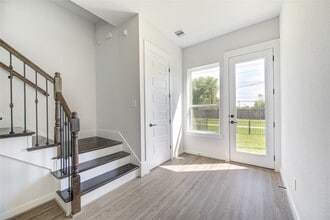 Building Photo - 1931 Pueblo Nuevo Path