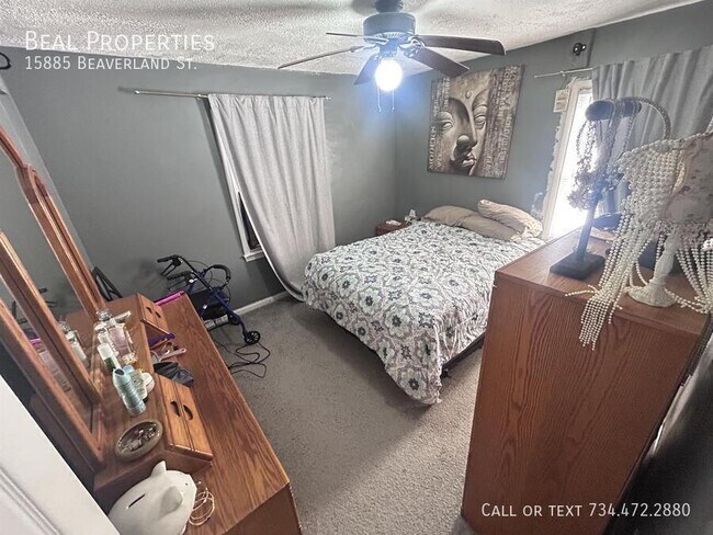 Foto del edificio - 15885 Beaverland St