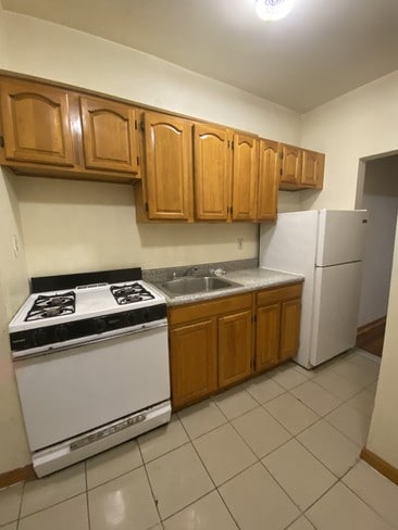 Building Photo - 302 Marine Ave