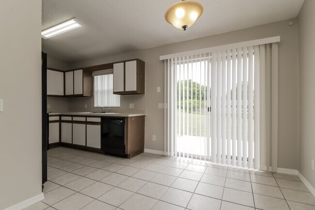 Building Photo - 618 Brooke Ct