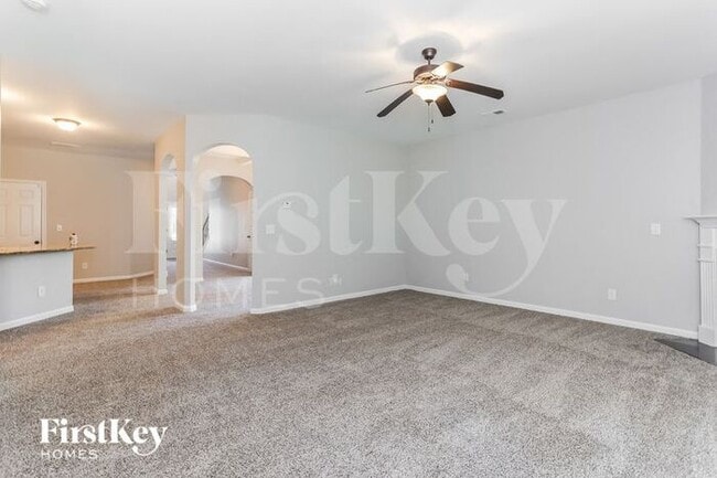 Building Photo - 4247 Sir Dixon Dr