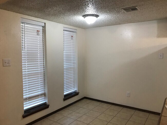 Foto del edificio - 1015-1015 N 5th St