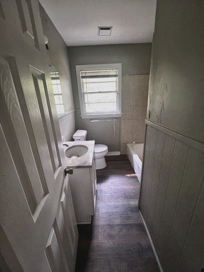 Photo - 3-Bedroom Home with Carport in Northeast Jackson