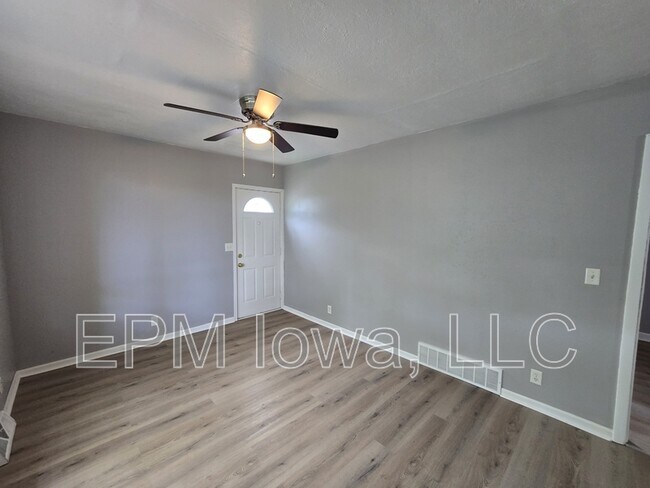 Foto del edificio - 512 Maynard Ave