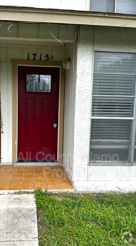 Building Photo - 1715 Patricia Dr