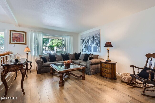 Foto del edificio - 1305 E Steamboat Bend Dr