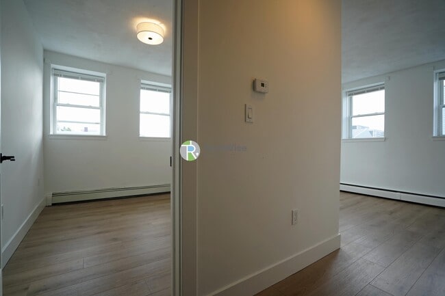 Foto del edificio - 740 E 7th St