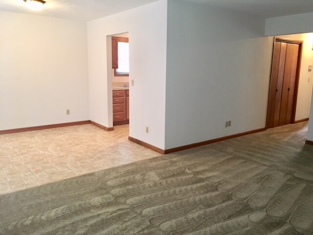 Foto del edificio - 532 Circle Pine Dr