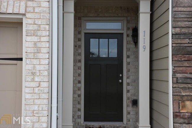 Building Photo - 119 Arbor Crowne Dr