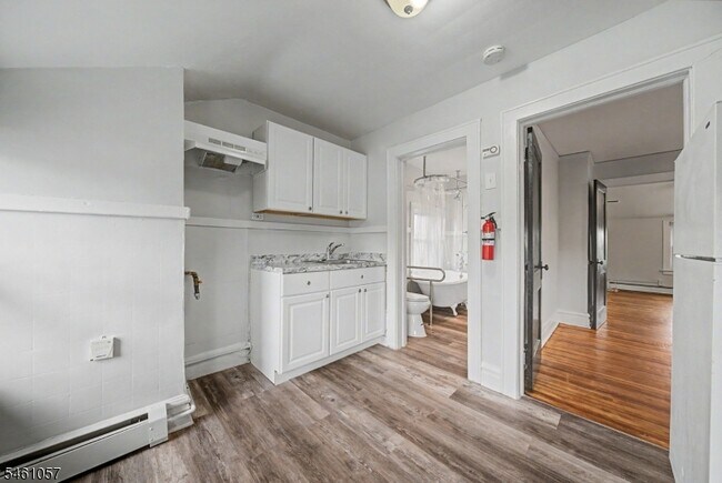 Building Photo - 151 Watchung Ave
