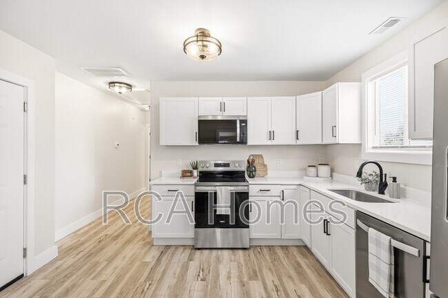 Building Photo - 1436 S New Jersey St