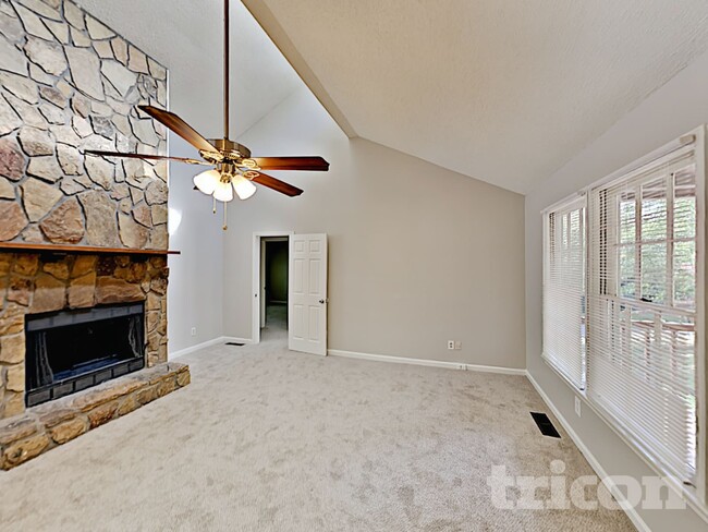 Foto del edificio - 5272 Ferry Creek Ln