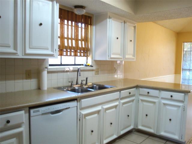 Foto del edificio - 1700 Copper Creek Dr