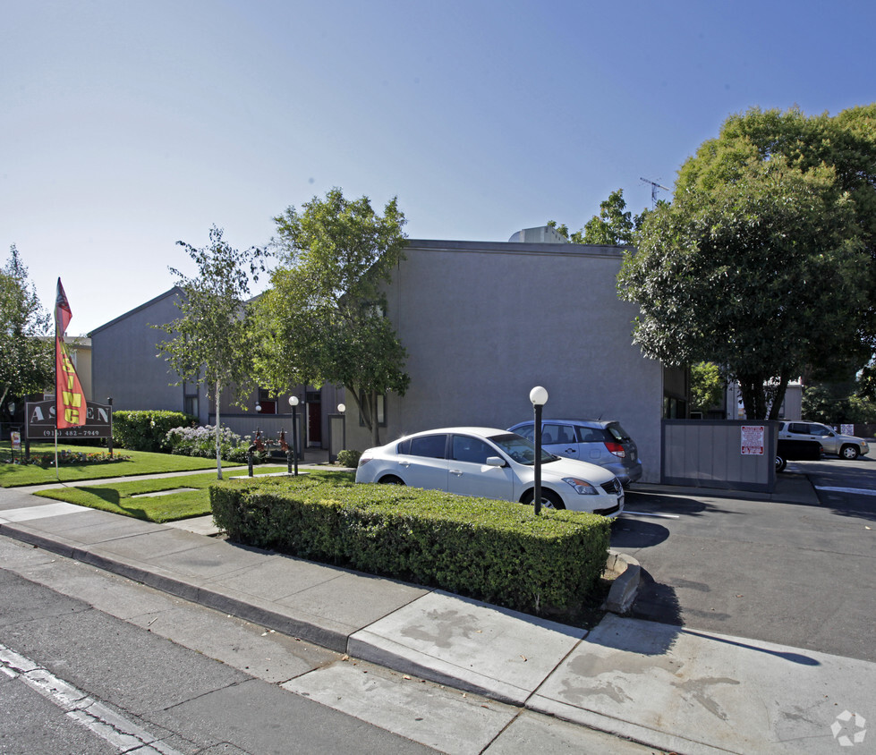 Building Photo - Morning Glory Townhomes