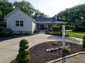 Building Photo - 17 Bauers Ln