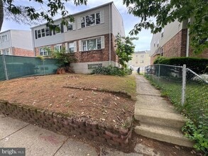 Building Photo - 3627 Red Lion Rd