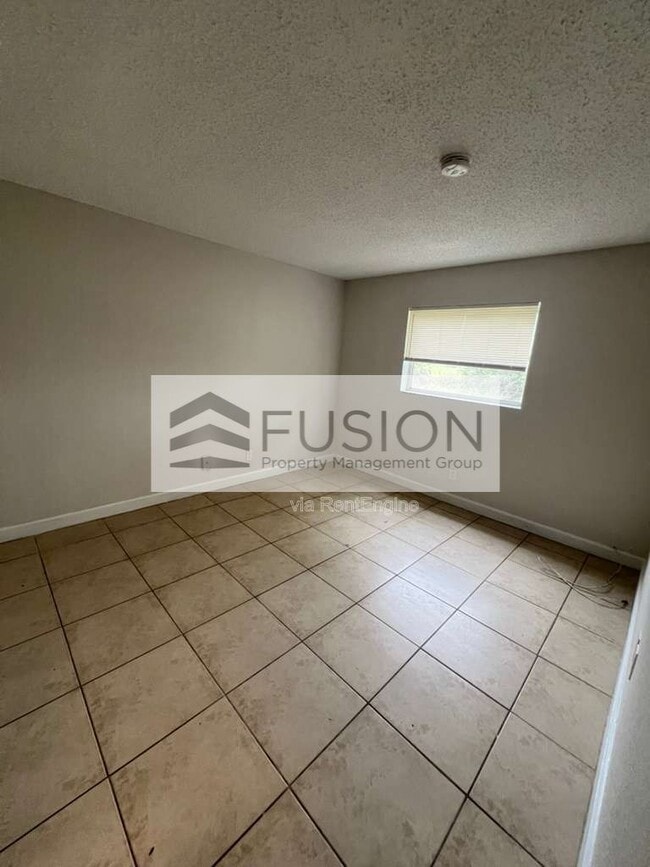 Foto del edificio - 400 NW 65th Ave