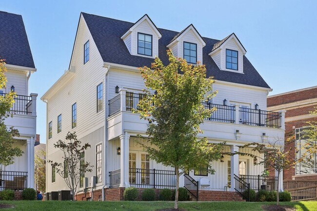 Building Photo - 521 Hobson Chapel Pl