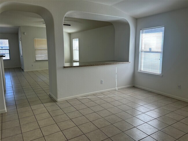 Foto del edificio - 5218 Meadow Canyon Dr