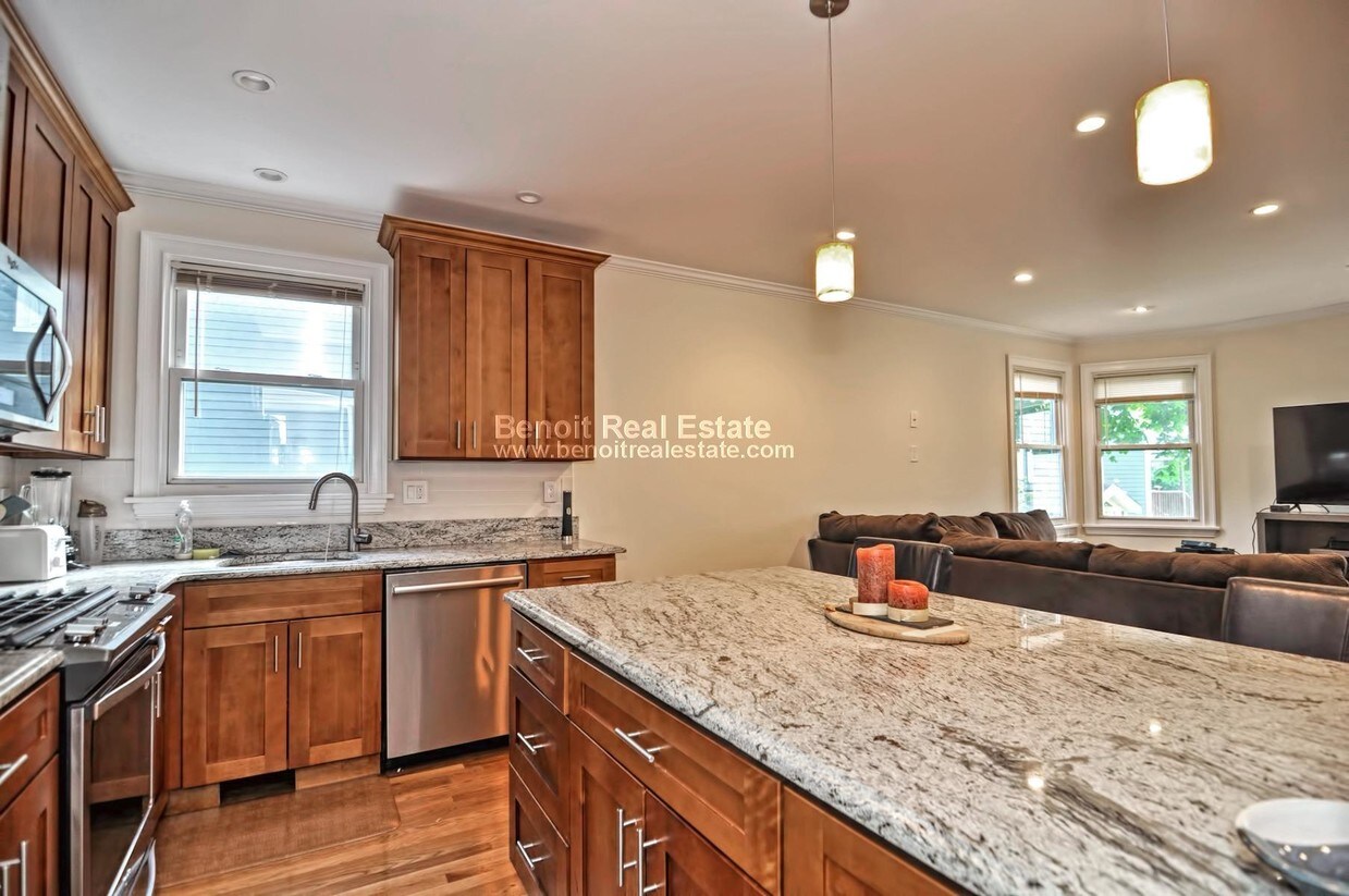 Foto principal - 275 Walden St