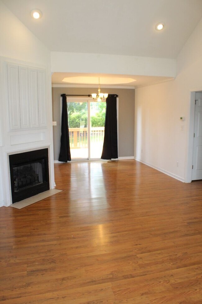 Foto del edificio - 212 Killdeer Dr