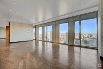 Building Photo - 3750 S Las Vegas Blvd