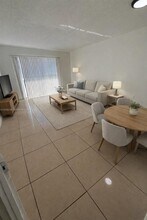 Building Photo - 15201 NE 6th Ave