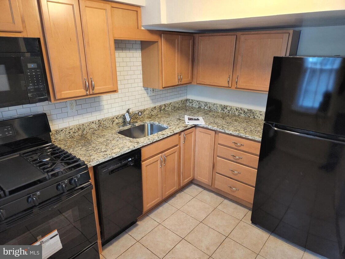 6517 Potomac Ave Unit J