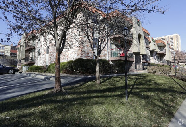 Building Photo - 5000-5008 Baltimore Ave