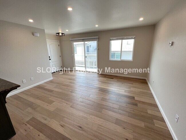 Foto del edificio - AVAILABLE SEPTEMBER- Upper Level Apartment in Pismo Beach - 1 Bedroom / 1 Bathroom