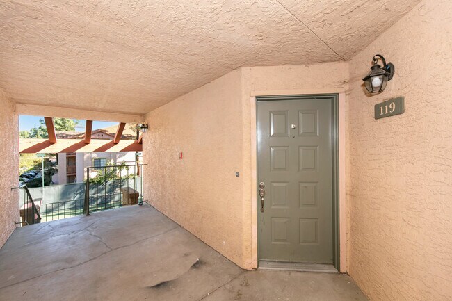 Building Photo - 12043 Alta Carmel Ct