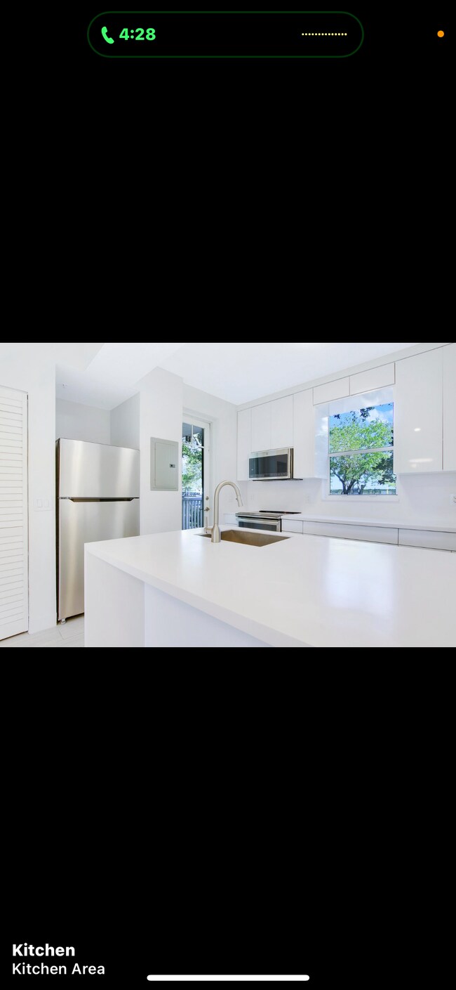 Foto del edificio - 1140 University Blvd