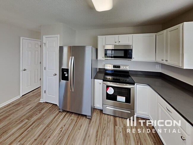 Foto del edificio - 314 Stone Meadow Dr