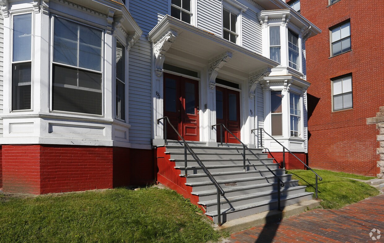 Building Photo - 790-792 Congress St