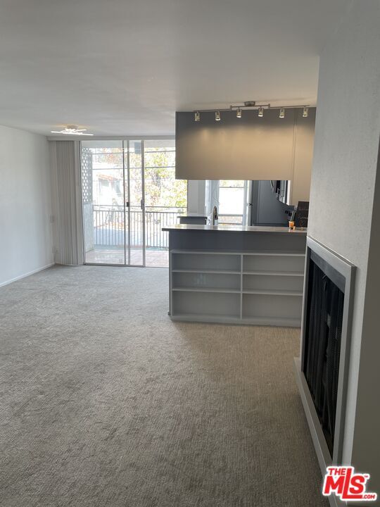 Foto del edificio - 6151 Orange St