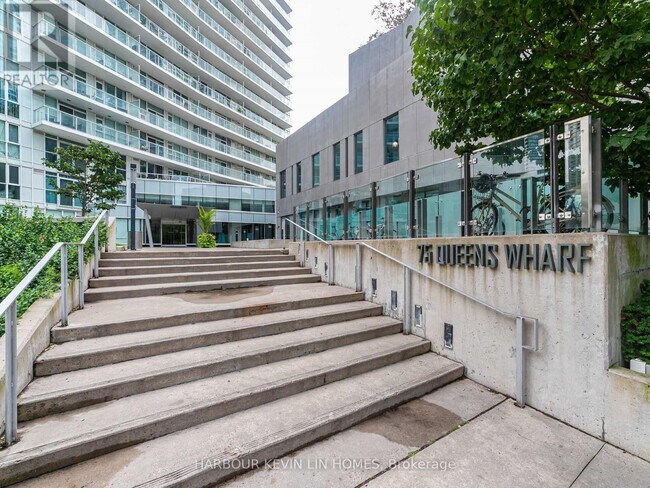 Building Photo - 75-1075 Queens Wharf Rd