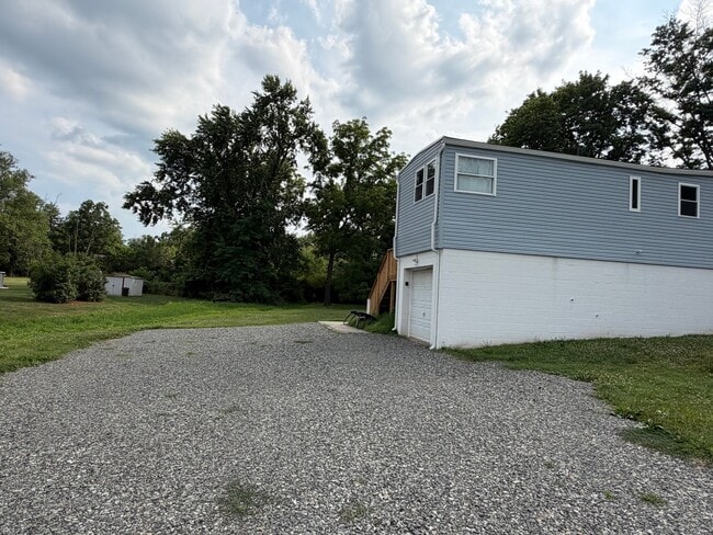 Photo - 770 River Rd (Pottstown, PA) House