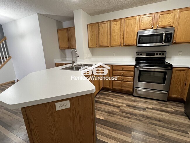 Building Photo - 17343 River Birch Ln S E