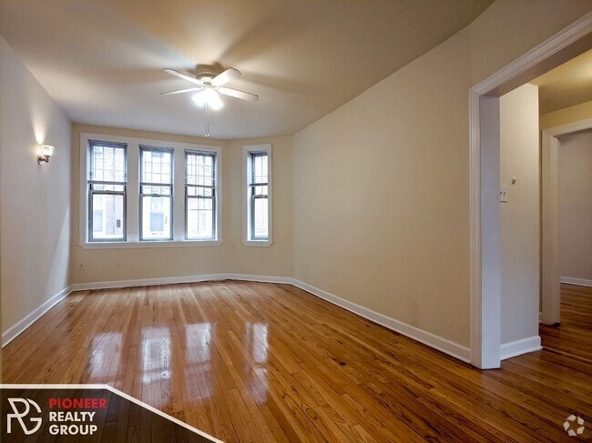 Building Photo - 540 W Aldine Ave