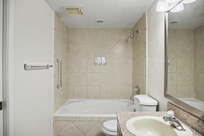 Foto del edificio - 2791 N Poinciana Blvd