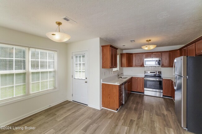 Foto del edificio - 9710 Collier Ln