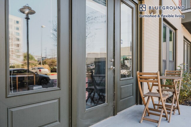 Foto del edificio - 3201 Esperanza Crossing