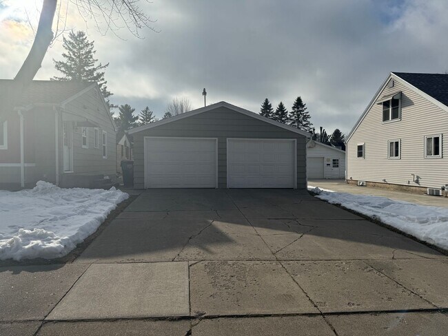 Foto del edificio - Beautiful 3 Bedroom 1 Bath Ranch Style Single Family Home!